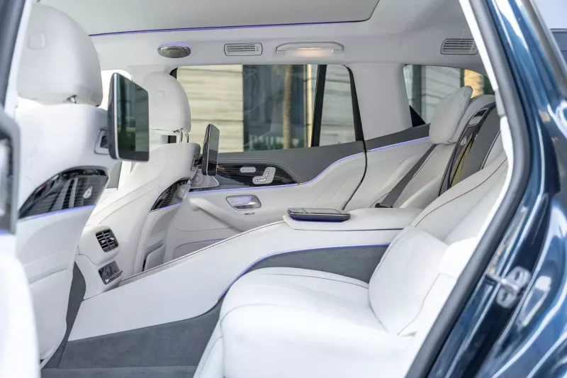 MERCEDES GLS 600 image 7