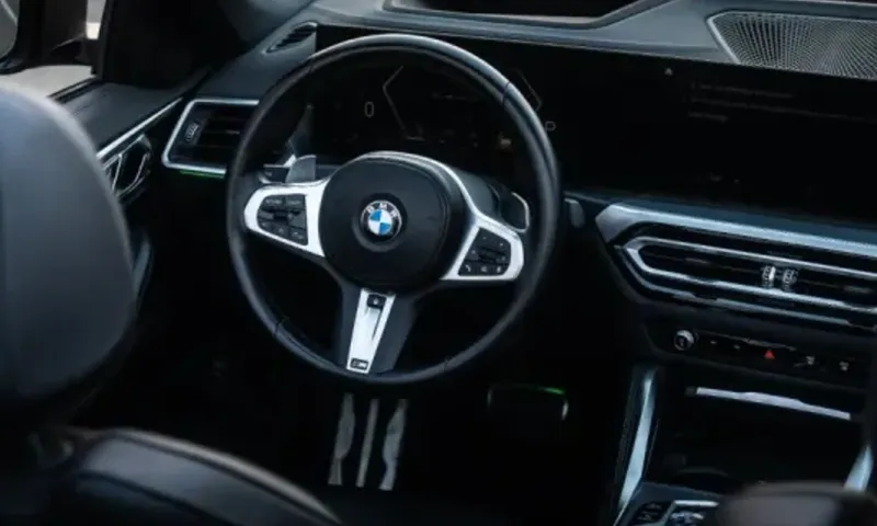 440i image 6