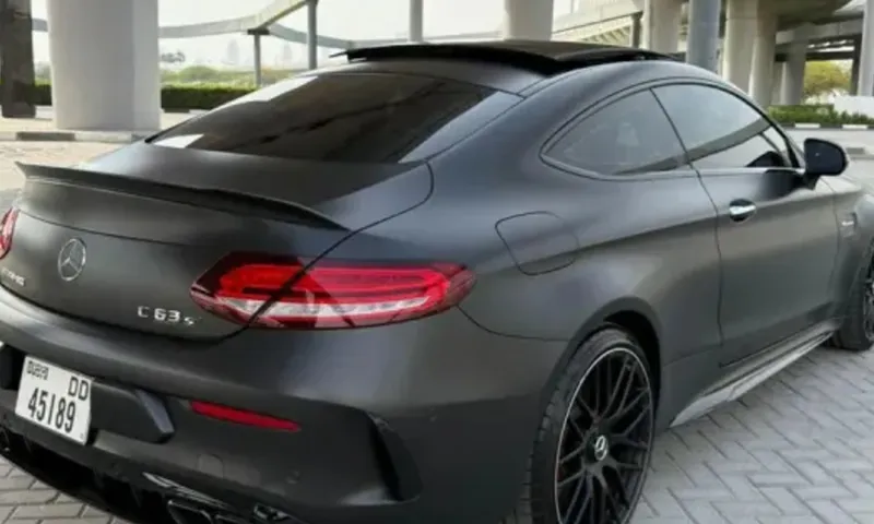 C63 AMG image 3